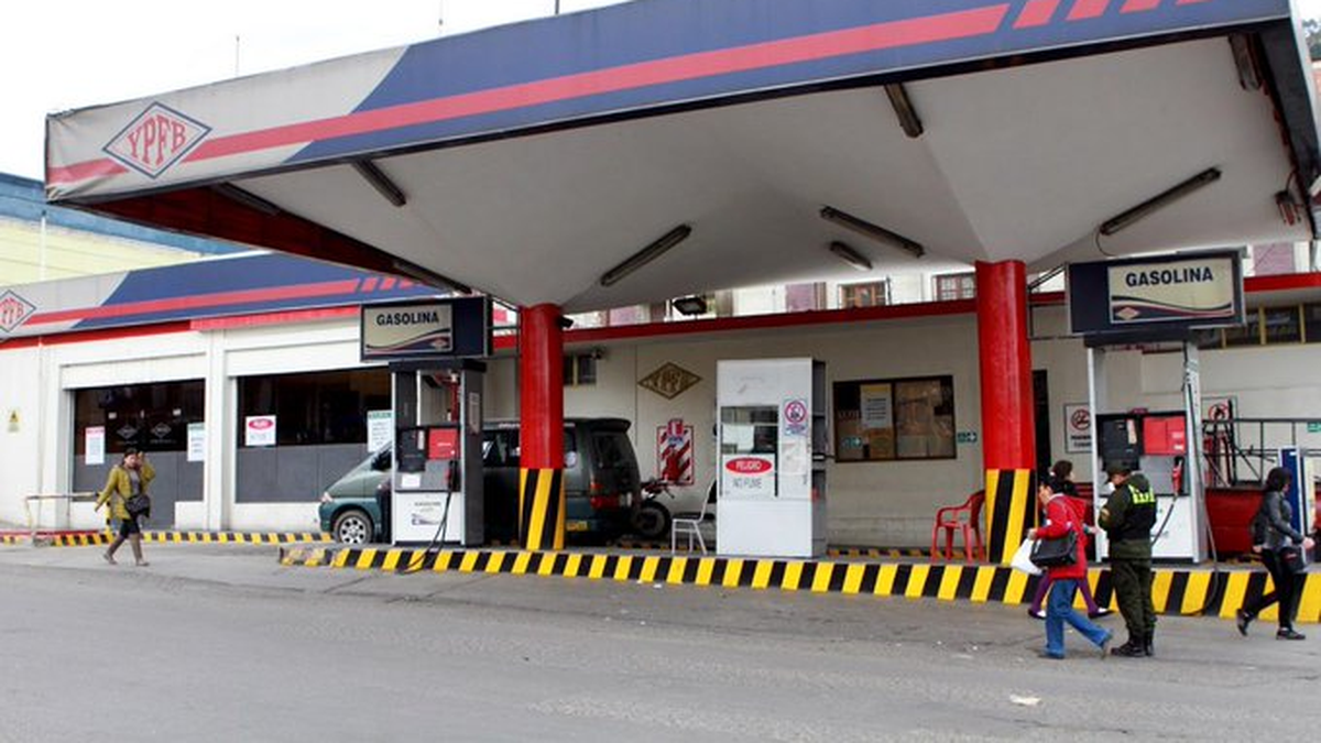Escasez de diésel en Bolivia: transporte paralizado y protestas en aumento