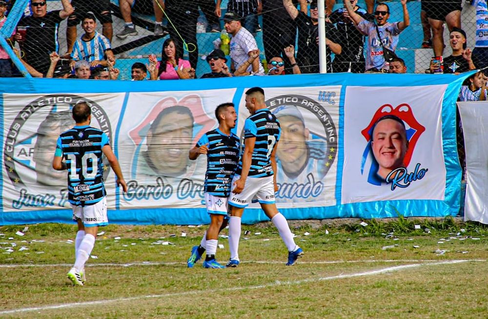 FESTEJO. Atlético Argentino sumó su séptima victoria consecutiva ante Eva Perón. Foto: @ph.valentinavillalobos