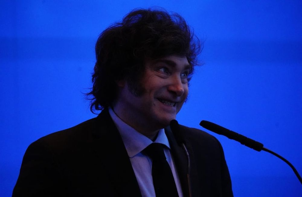 Milei expondrá sobre economía y se reunirá con Elon Musk y Gianni Infantino en Los Ángeles. Foto Clarín.