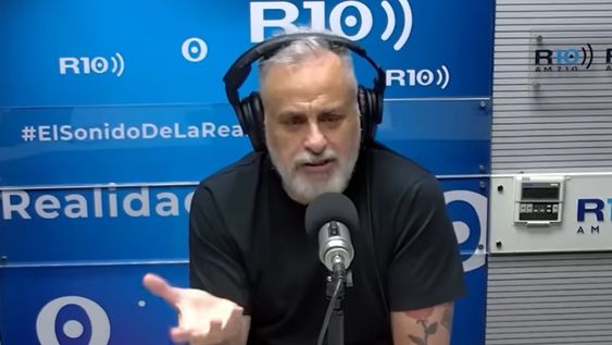 por que renuncio jorge rial a radio 10: asi fue el inesperado anuncio en vivo del conductor de argenzuela