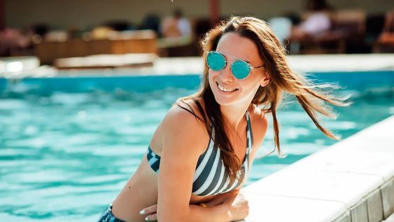 Durante el verano, el aumento de humedad en el área urogenital por el calor y el sudor favorece la aparición de infecciones urinarias.