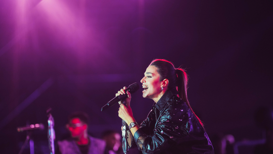euge quevedo y la banda de carlitos anuncian show en el arena maipu: ya se pueden comprar las entradas