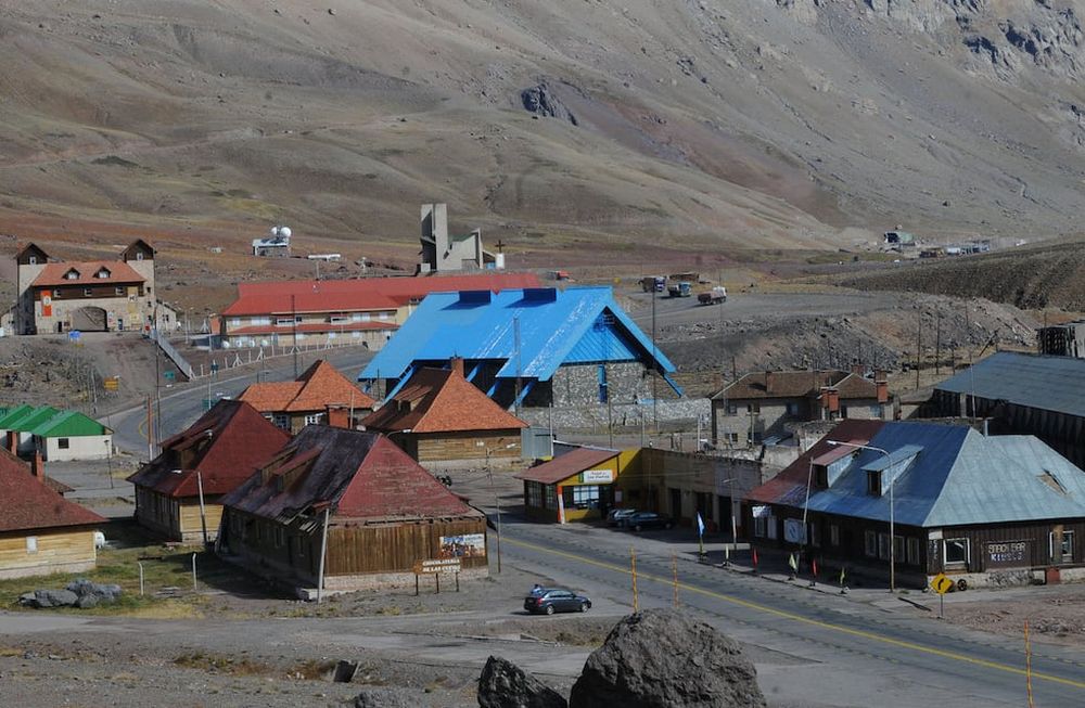El conjunto se encuentra en las puertas del túnel internacional y junto a los caracoles del antiguo paso Cristo Redentor. | Foto: Los Andes