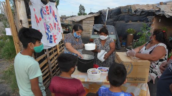 Allí funciona Granito de Fe, desde hace unos días, gracias a la voluntad de Patricia, que pudo hacer realidad su sueño: alimentar a los niños de su barrio. Foto: José Gutiérrez / Los Andes.