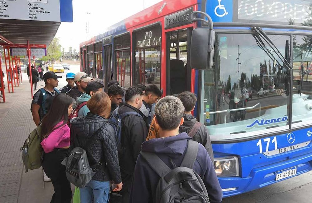 Transporte público de pasajeros en Mendoza Foto: José Gutierrez / Los Andes