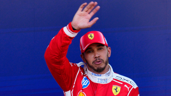 &nbsp;Lewis Hamilton celebra su victoria con Ferrari en el Gran Premio de Barcelona-Cataluña de Fórmula 1.
