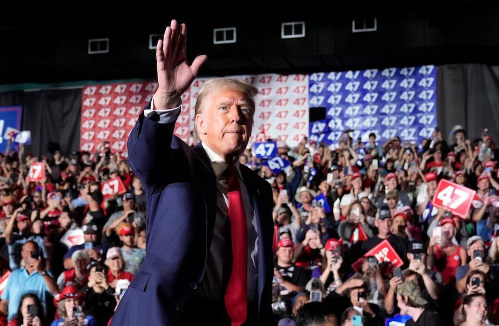 El candidato republicano a la presidencia, el expresidente Donald Trump, durante un evento de campaña en Greensboro, Carolina del Norte, el martes 22 de octubre de 2024. (AP Foto/Alex Brandon)