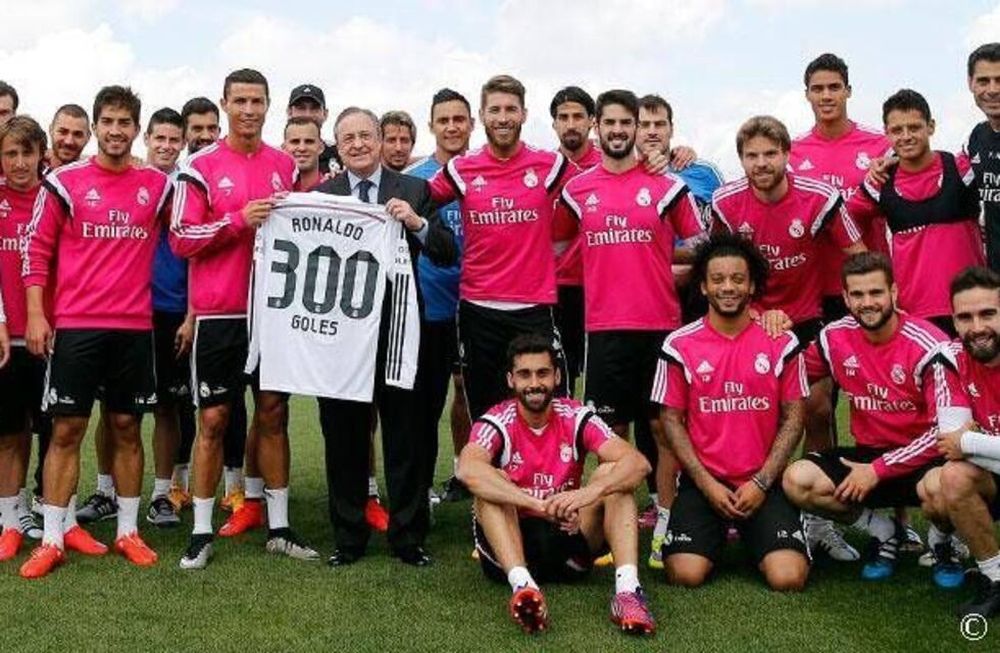 Cristiano Ronaldo fue distinguido por el Real Madrid por sus 300 goles