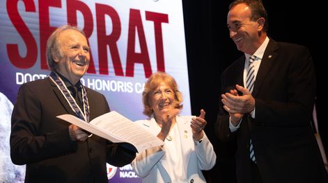 Joan Manuel Serrat, doctor Honoris Causa por la UNCuyo: crónica de un mediodía emotivo y combativo