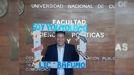 Los Andes | Juan Bafumo se graduó el 16 de abril pasado en la Facultad de Ciencias Políticas y Sociales de la UNCuyo. Nunca rindió mal una materia. | Foto: gentileza