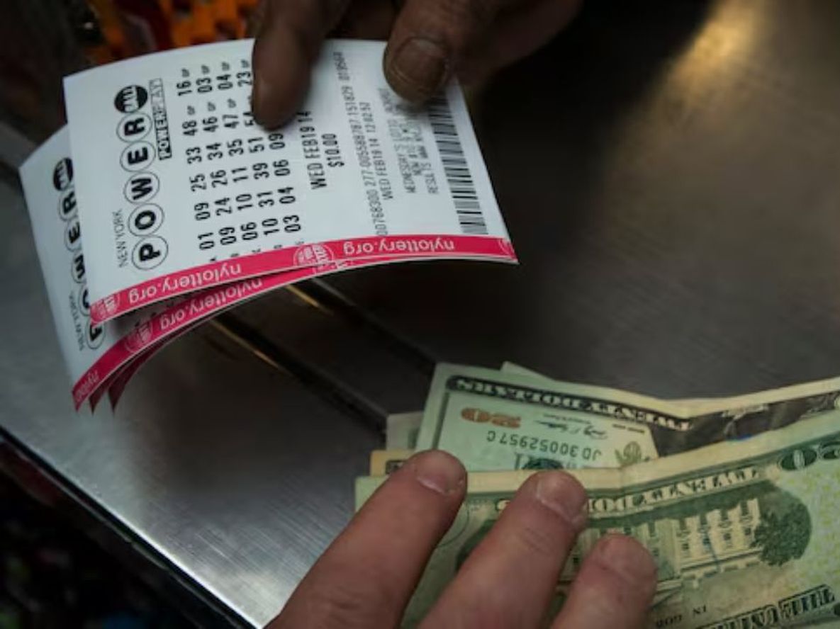 Boleto de lotería: ganó 300 mil dólares en Estados Unidos tras una insólita combinación. Boleto de lotería: ganó 300 mil dólares en Estados Unidos tras una insólita combinación.