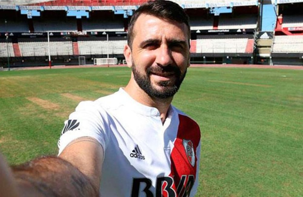 Repercusiones en las redes sociales sobre del cruce entre Pratto y Tevez