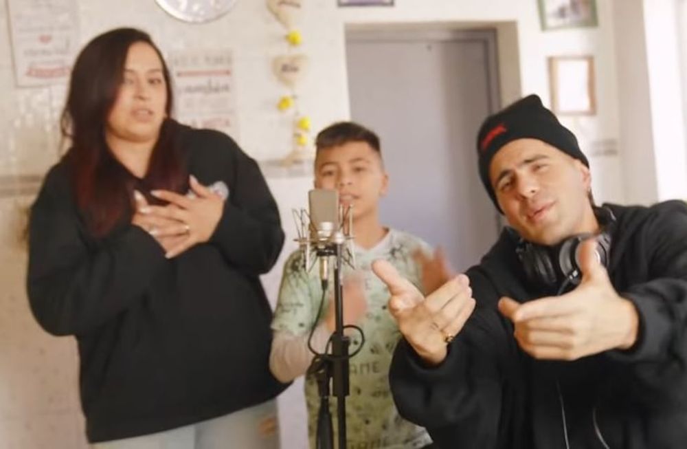 Se estrenó la canción del músico uruguayo y el joven mendocino al que descubrió en TikTok.
