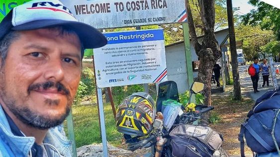 Emilio Mendoza comenzó a recorrer Latinoamérica en moto en 2019. Foto: Instagram