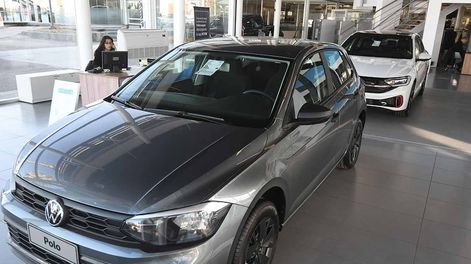 Qué dice el DNU de Milei sobre los Registros de Propiedad del Automotor - Foto: José Gutiérrez / Los Andes