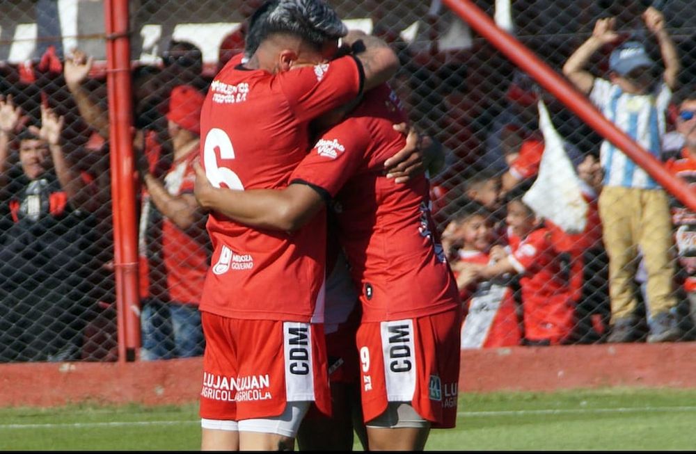 El Cruzado volvió al triunfo frente a un rival directo del Reducido y se ilusiona con la clasificación.