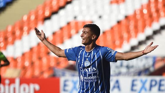 Bullaude sobresale en el Tomba y hasta Marcelo Gallardo lo tiene en su radar. / José Gutiérrez - Los Andes