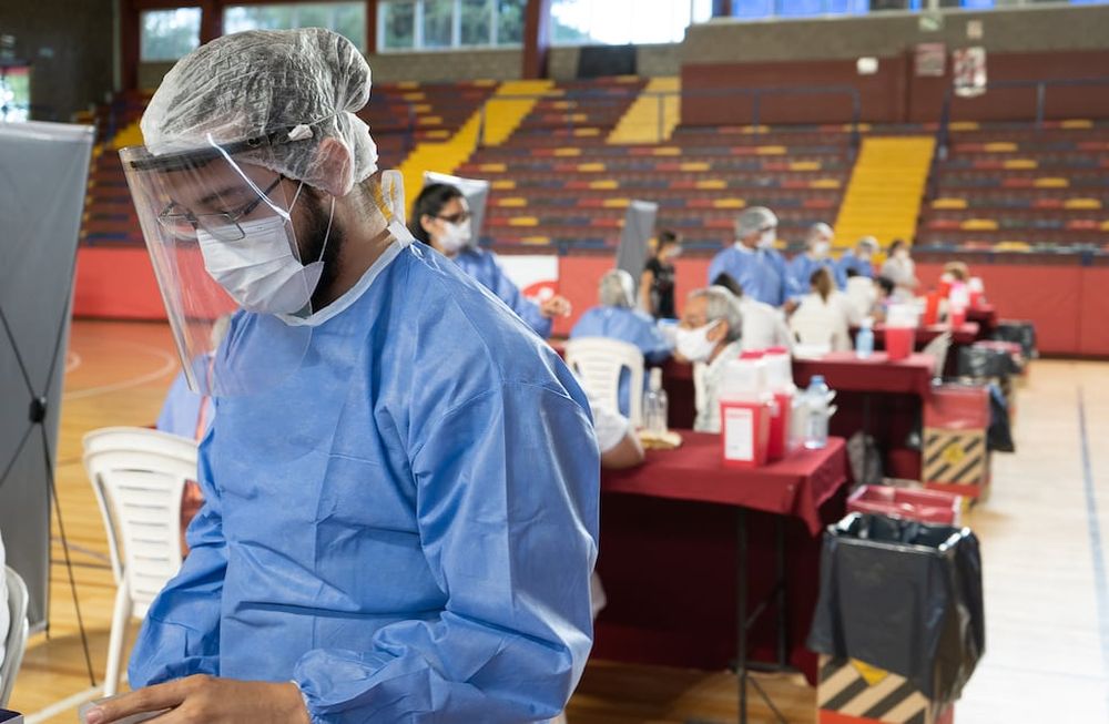 Docentes mendocinos lanzan una petición para que se retome la vacunación y se coloque la segunda dosis