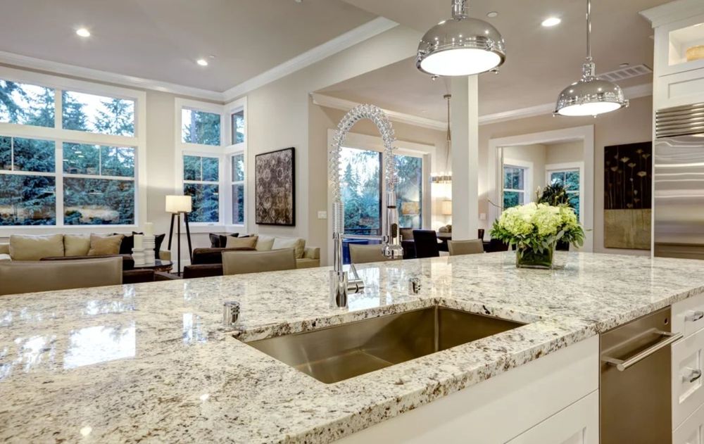 Este material es tendencia en decoración por su durabilidad, higiene y estética.