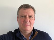 José, productor e industrial de conservas, asegura que la producción de frutas y tomates cae por menores precios y falta de materia prima. José, productor e industrial de conservas, asegura que la producción de frutas y tomates cae por menores precios y falta de materia prima.