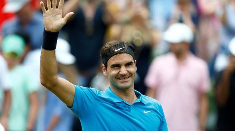 Federer se coronó campeón de Sttugart y vuelve al 1