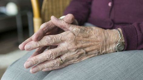 Un conductor de Uber fue contratado para abandonar a una anciana. Imagen ilustrativa.