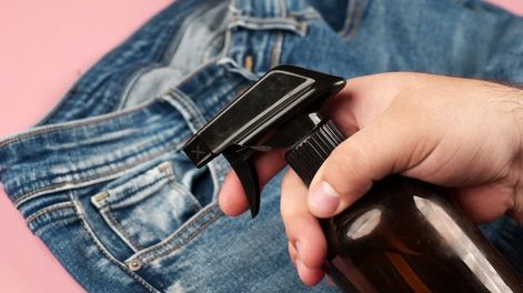 Esta mezcla natural permite que los jeans conserven su calidad original durante un largo tiempo.