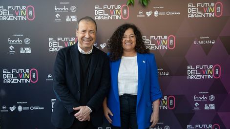 Guillermo Oliveto junto a la ministra Nora Vicario celebraron la calidad del evento que los reunió.