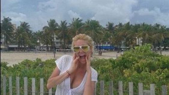 Vicky Xipolitakis publicó su álbum de fotos de Miami