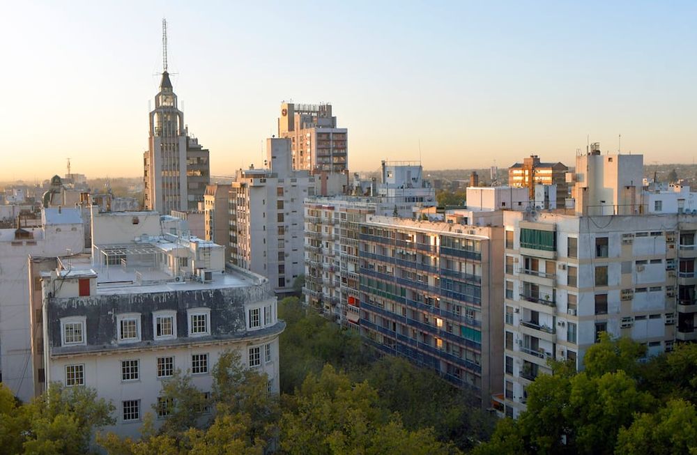 26 de abril 2022 Mendoza  SociedadAmanece en MendozaEl Servicio Meteorológico Nacional anuncia para esta jornada Viento ZondaFoto: Orlando Pelichotti / Los Andes