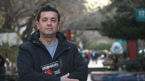 Los Andes | El periodista de Diario Los Andes editó su primer ROCANROLES. sobre una etapa fundacional del rock en Mendoza.Foto: José Gutierrez / Los Andes