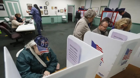 Mendoza mira las elecciones de EE.UU. y enfrenta una decisión clave: convertir los favores de Trump en acuerdos