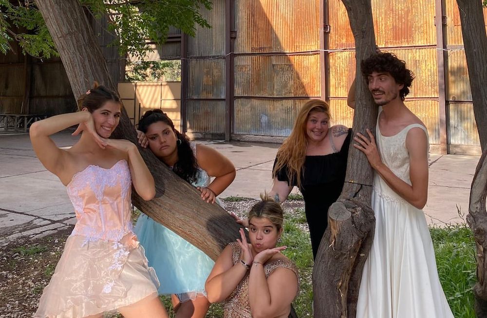 La comedia Un 15 Mágico une la fantasía de Disney y la costumbre de celebrar un cumpleaños de 15.