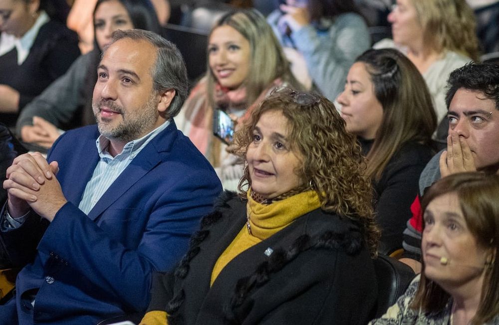 Stevanato acompañó a más de 600 docentes en una capacitación
