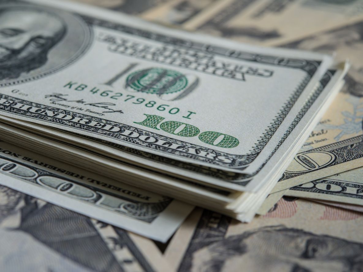 El valor del dólar alcanzó un valor récord en el mercado oficial en solo cuatro días de julio.&nbsp;