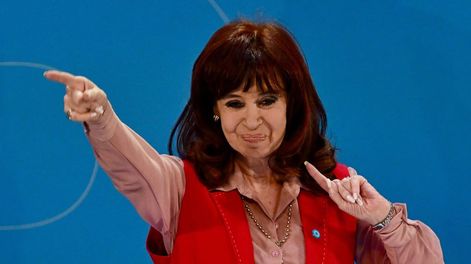 La ex mandataria Cristina Kirchner asumiö como presidenta del PJ con un acto que se desarrolló en la sede de la Universidad Metropolitana para la Educación y el Trabajo (UMET), en el centro porteño. Foto:: Juan Foglia / NA.