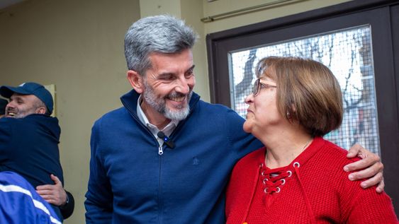 El intendente de Capital, Ulpiano Suárez, presentó las medidas ante un grupo de jubilados.&nbsp;