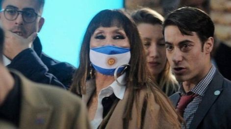 Moria Casán durante la jura de Sergio Massa. Foto: Web
