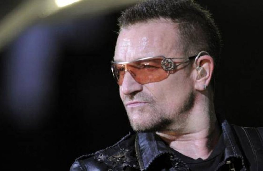 Sigue la mala racha de Bono: ahora se cayó y lo operarán
