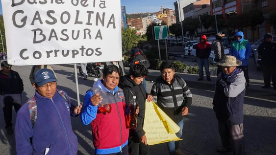 Escasez de combustibles en Bolivia.
