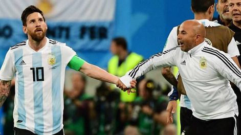 Messi y Sampaoli durante el Mundial de Rusia, que terminó mal para la Argentina. (ESPN)