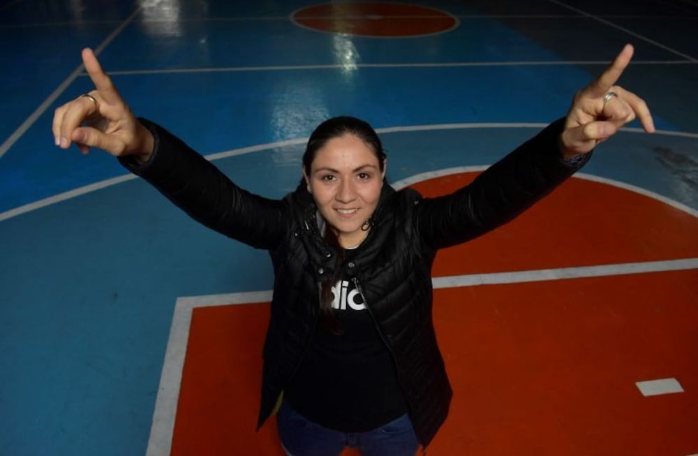 Gimena Blanco tiene un gimnasio que está hace siete meses parado por la pandemia. Su idea es conservarlo con su sueldo en Italia. / Los Andes