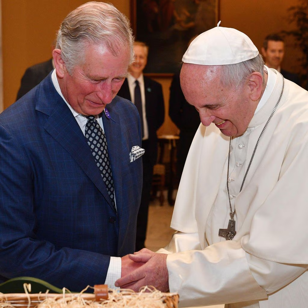 El rey Carlos III visitará al Papa Francisco dentro de algunas semanas. 