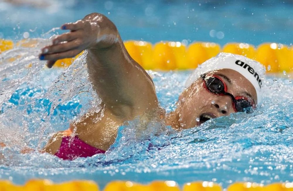 Delfina Pignatiello y Delfina Dini, en la final de los 400 metros libres en natación