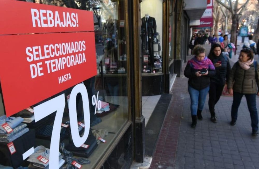 Según la FEM, las ventas minoristas cayeron 11,3% en noviembre