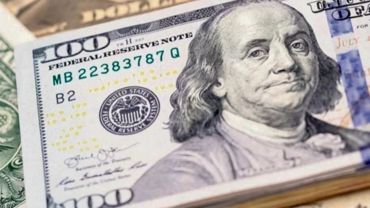 El dólar blue llegó a $730: cuánto cuesta hoy comprar u$s 200 según