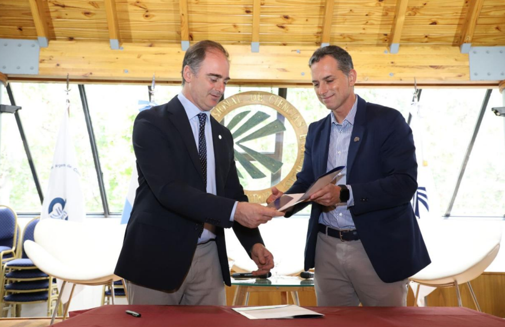 Laboratorio de IA para el Concejo de Ciencias Económicas.