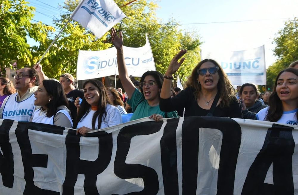 Movilización en Mendoza de estudiantes y trabajadores que se sumaron a la marcha universitaria nacional en 2024. Foto Los Andes