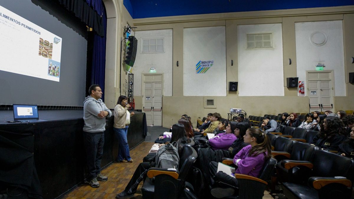 Maipú capacita a los estudiantes para garantizar seguridad e higiene en los Kioscos
