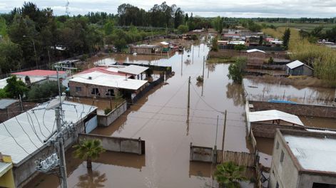 Para evitar inundaciones, los municipios del Gran Mendoza refuerzan la limpieza de cauces y desagües.